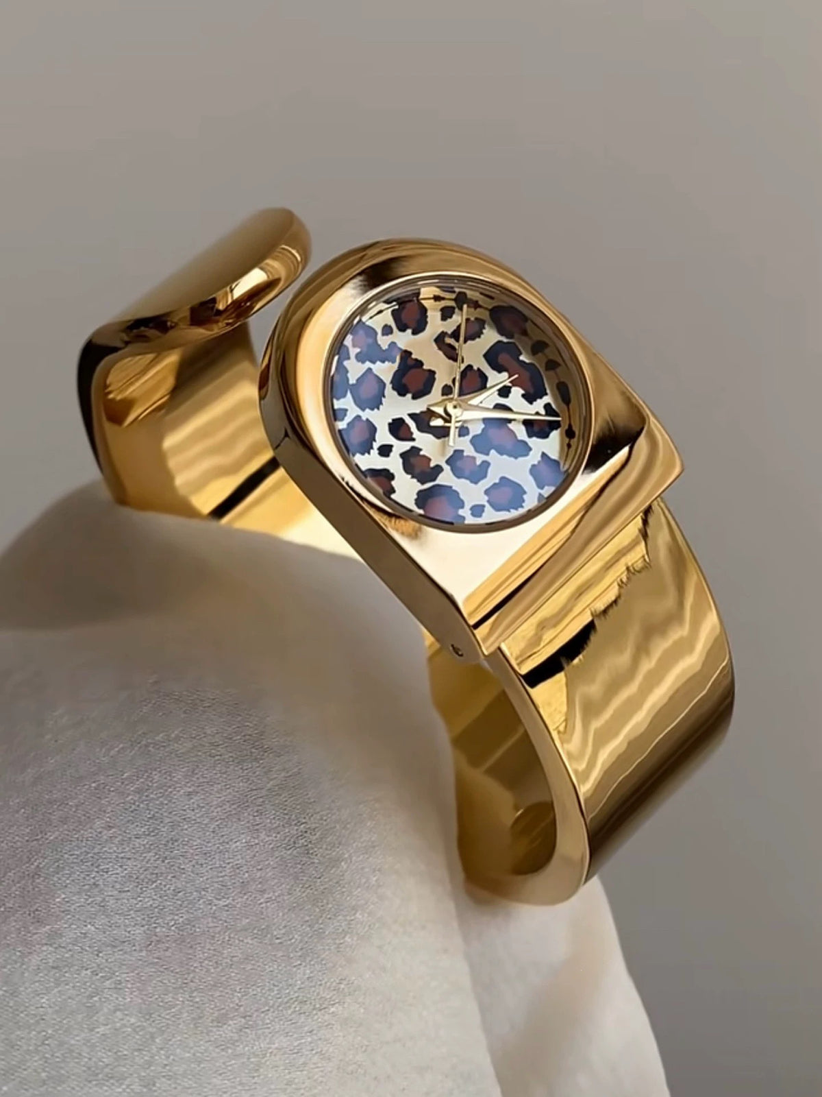 Women's Gold-Tone Bangle-Style Quartz Watch