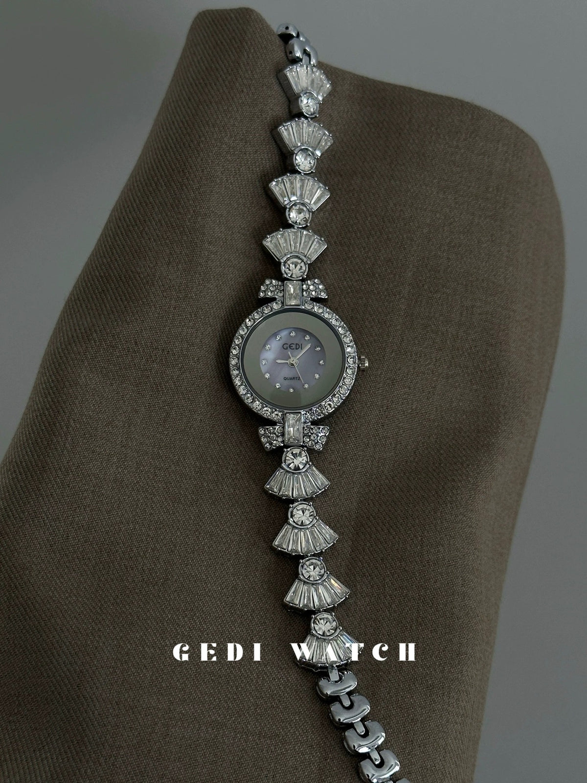 Women's Fringed Bracelet Rhinestone Quartz Watch