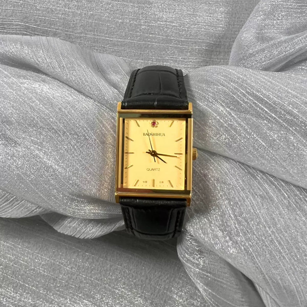 Baoshihua Vintage Ladies Quartz Watch Small Elegant Retro NOS Shanghai Genuine