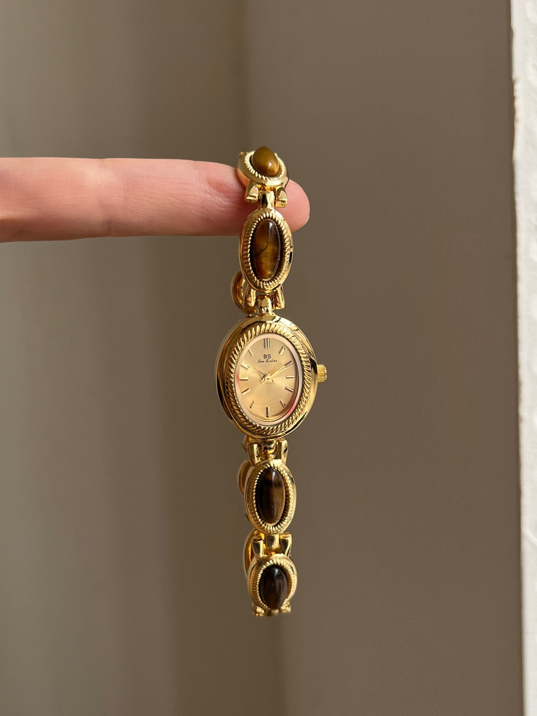 Women's Tweed Vintage Pearl Bracelet Gold-Tone Watch
