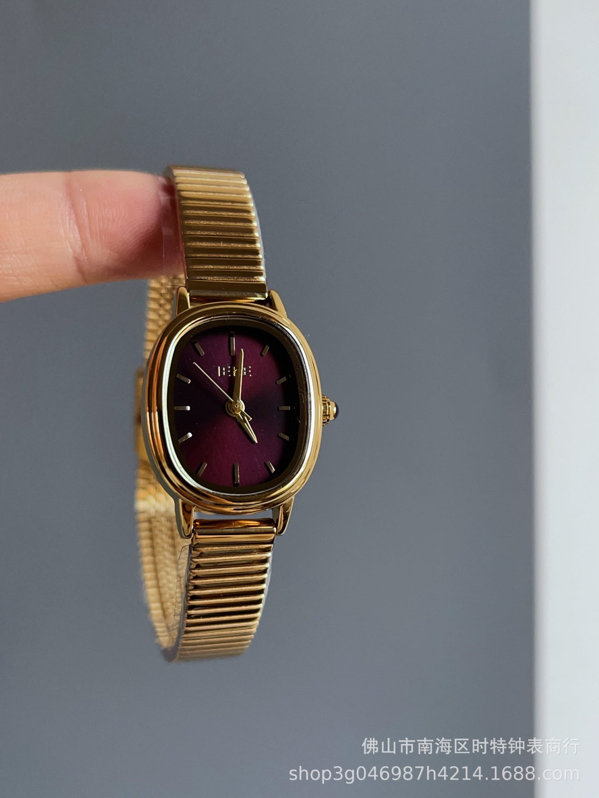 Women's Vintage Ankara-Red Chain Watch