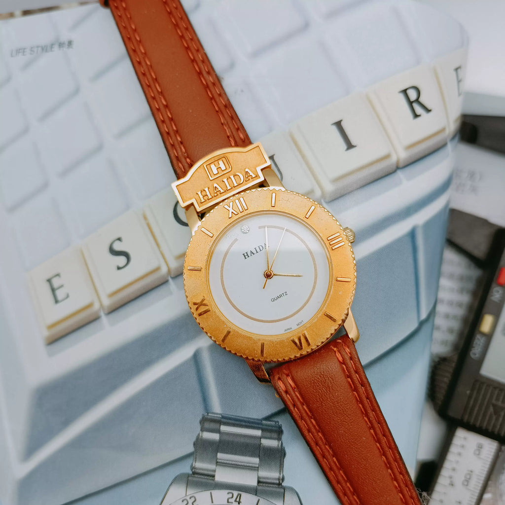 HAIDA Unisex Quartz Watch Gold White Dial Original Vintage NOS