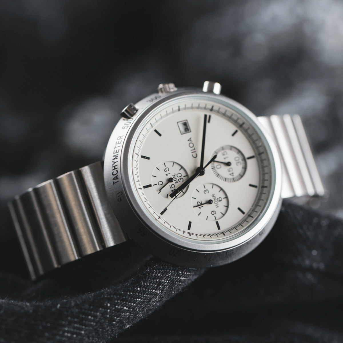 Men's Minimalist Quartz Watch with Steel Band
