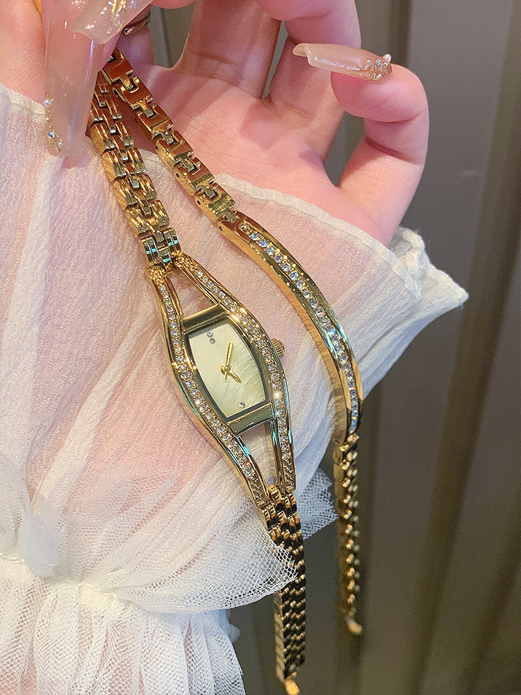 Women's Vintage Crescent-Shaped Rhinestone Gold Quartz Watch