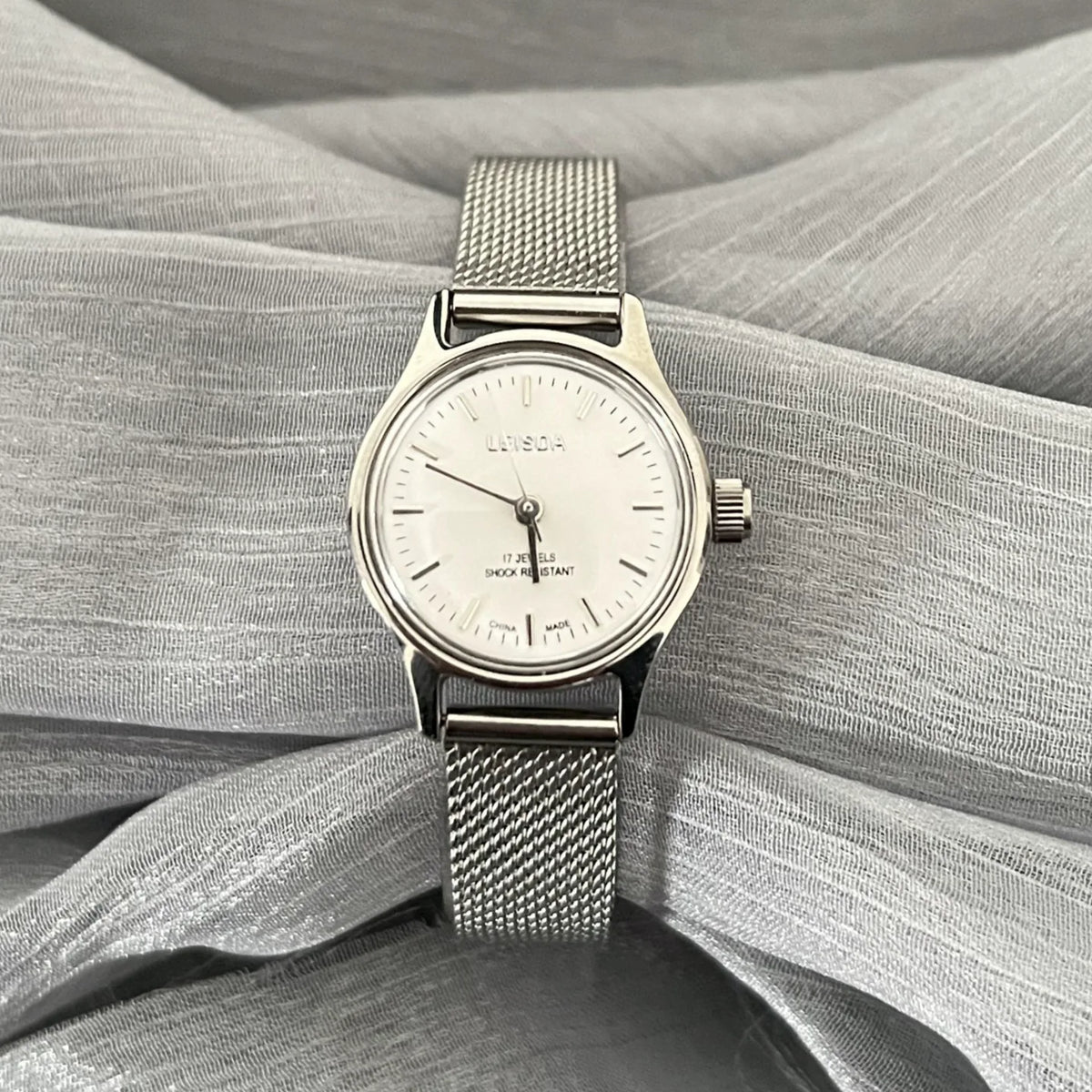 LEISDA Ladies 5520 Manual Wind Mechanical Watch Small Minimalist Vintage