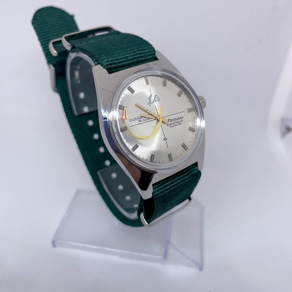 East Wind Men's 7120 Manual Wind Mechanical Watch 19 Jewels Creative NOS