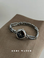 Women's Rhombus Mother-of-Pearl Vintage Bracelet Quartz Watch