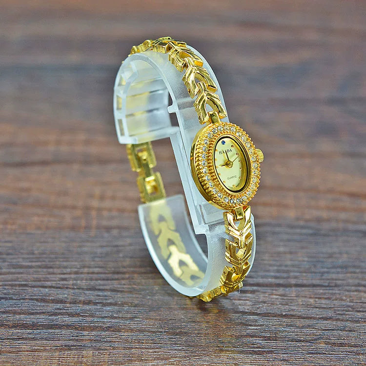 HAIDA Ladies Quartz Watch Heart-Shaped Crystal-Set Dial Fashion
