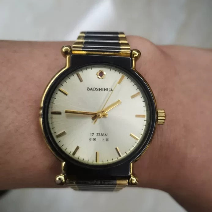New NOS Men's Manual Wind Mechanical Round Watch Collectible Enthusiast Gift
