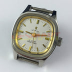 24mm SHANGHAI JINJI lady watch with 17 jewels, golden nail markers, square case, manual mechanical movement.